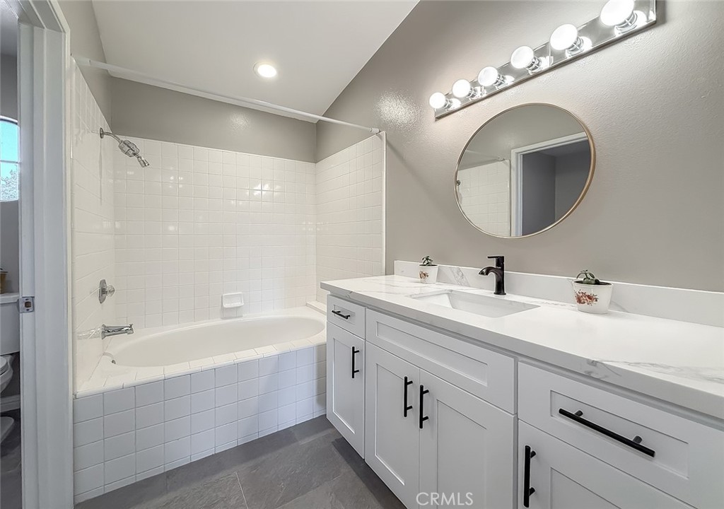 Capri West Oaks (832) - Residential