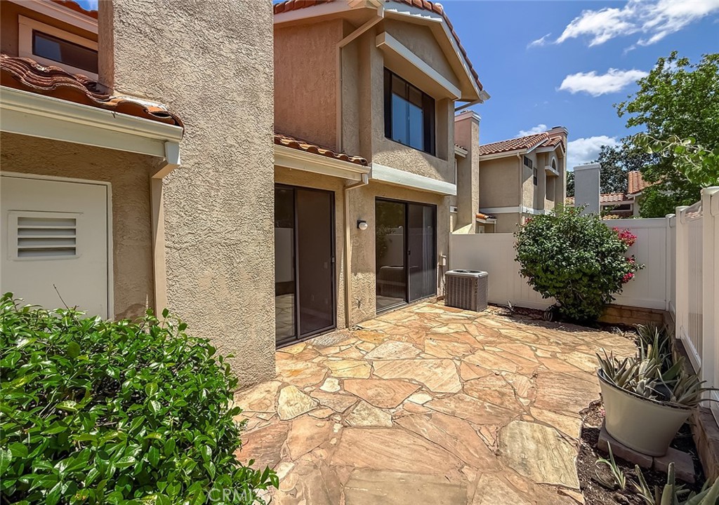 Capri West Oaks (832) - Residential
