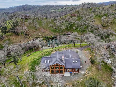 Photo of 1525 Headlands Drive, Napa, CA 94558 (MLS # ML82040974)