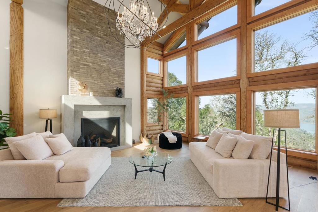 1525 Headlands Drive