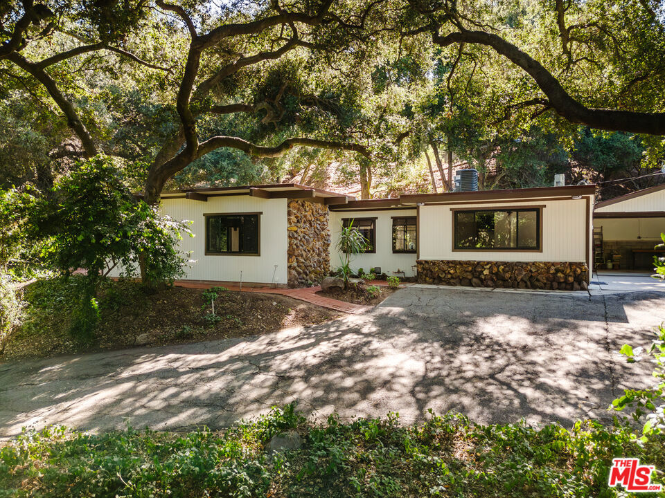 1289 Old Topanga Canyon Road