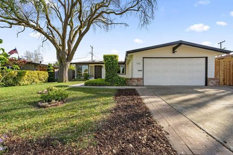 Photo of 710 Lakechime Drive, Sunnyvale, CA 94089 (MLS # ML82039895)