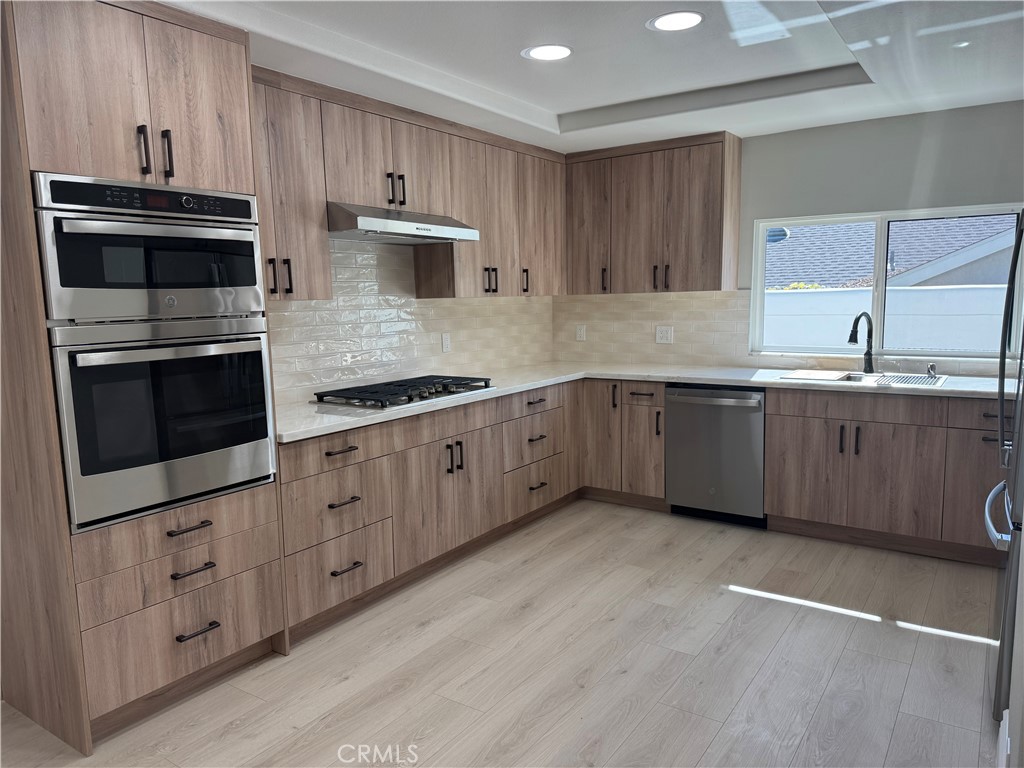 25981 Cordillera Dr