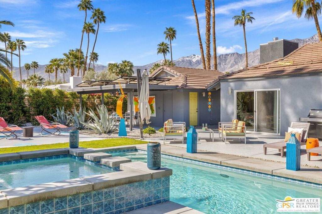 Los Compadres - Residential