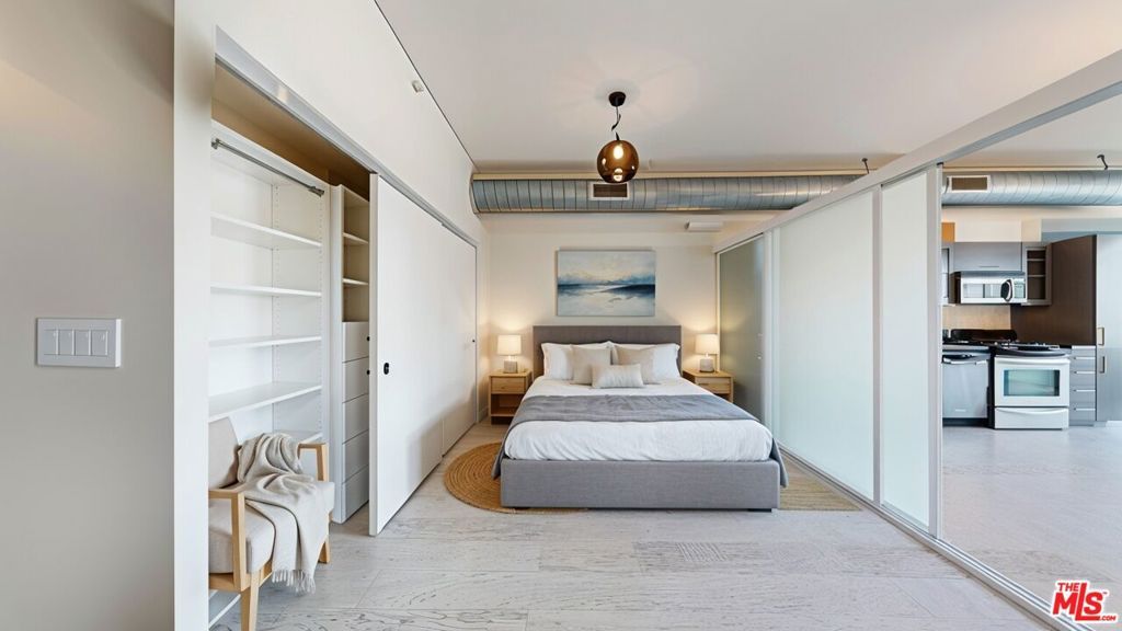 Photo of 1111 S Grand Avenue #1014, Los Angeles, CA 90015 (MLS # 26649091)