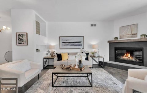 Photo of 139 Courtyard Drive, Port Hueneme, CA 93041 (MLS # 226004925)
