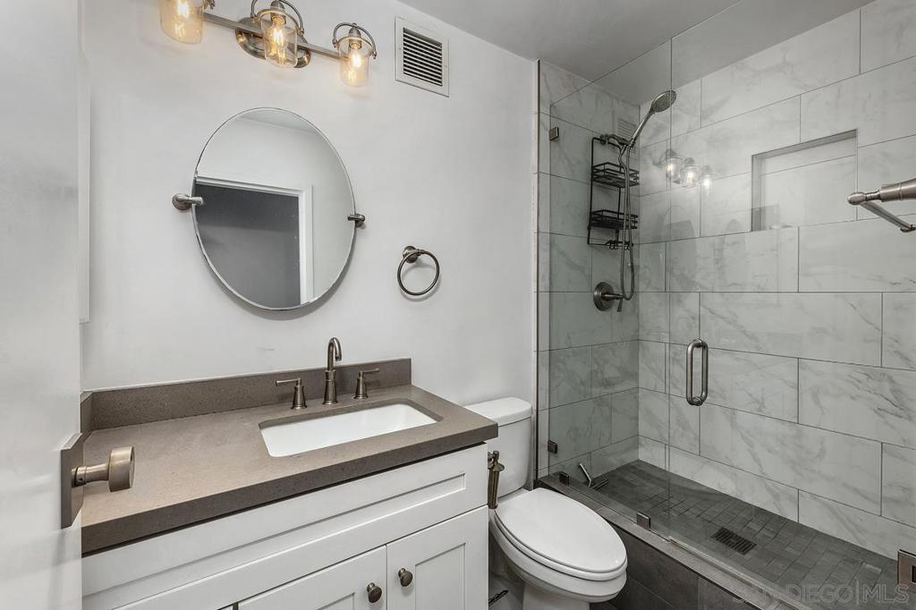 4944 Cass St 1102