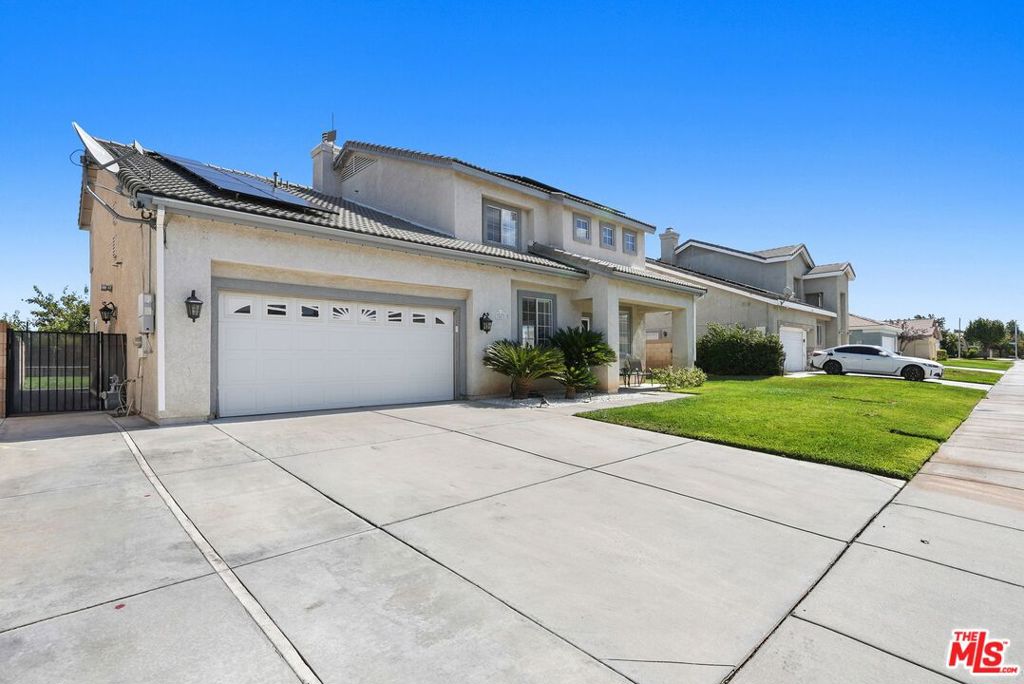 3843 Vitrina Lane