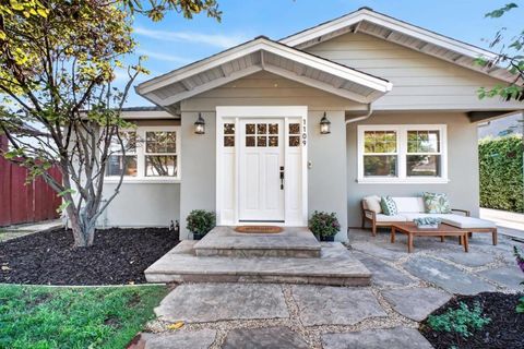 Photo of 1109 Empey Way, San Jose, CA 95128 (MLS # ML82042312)