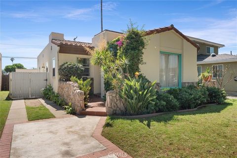 Photo of 1308 E Poppy St, Long Beach, CA 90805 (MLS # PW26065951)