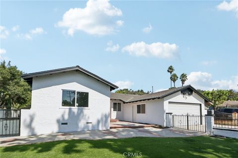 Photo of 15631 Harvest Street, Granada Hills, CA 91344 (MLS # CV26074771)