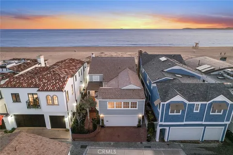1516 E Ocean Front, Newport Beach, CA 92661 - MLS#: NP26043115