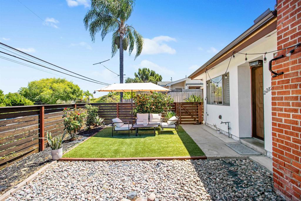 2280 82 Pentuckett Ave