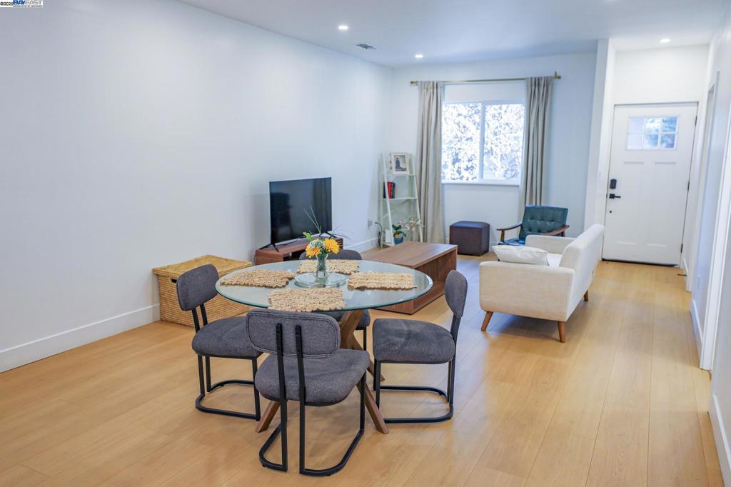 WEST OAKLAND - Residential