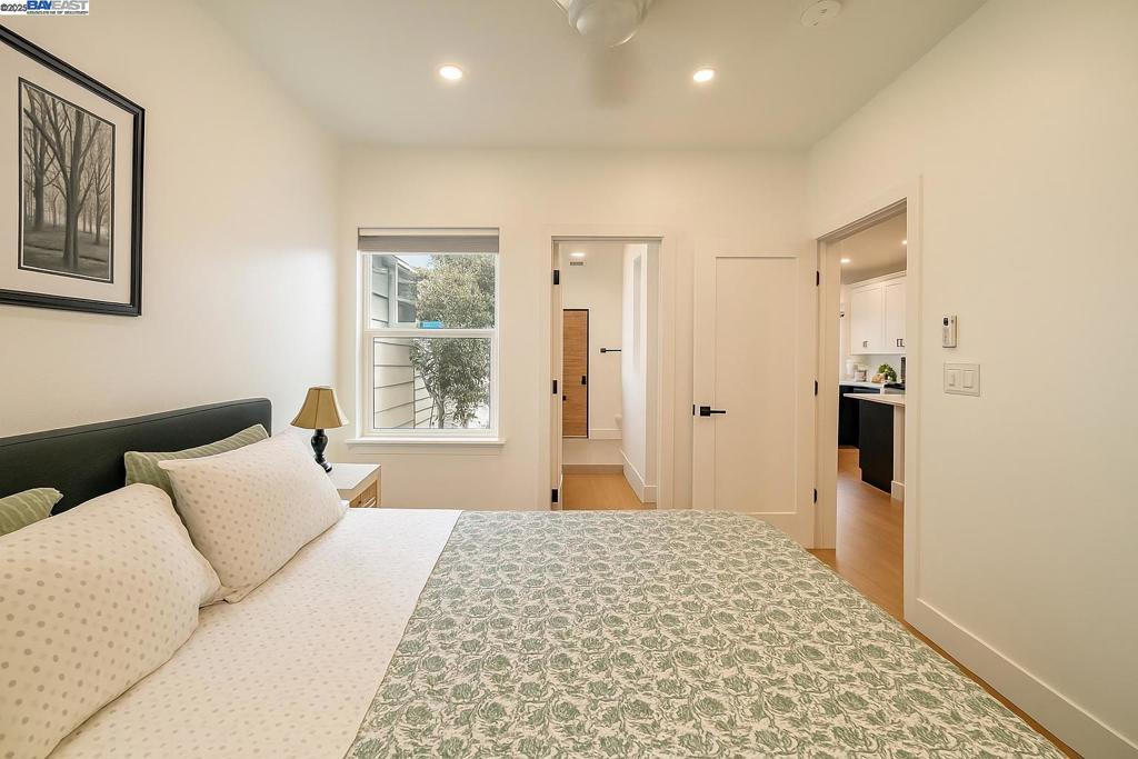 WEST OAKLAND - Residential