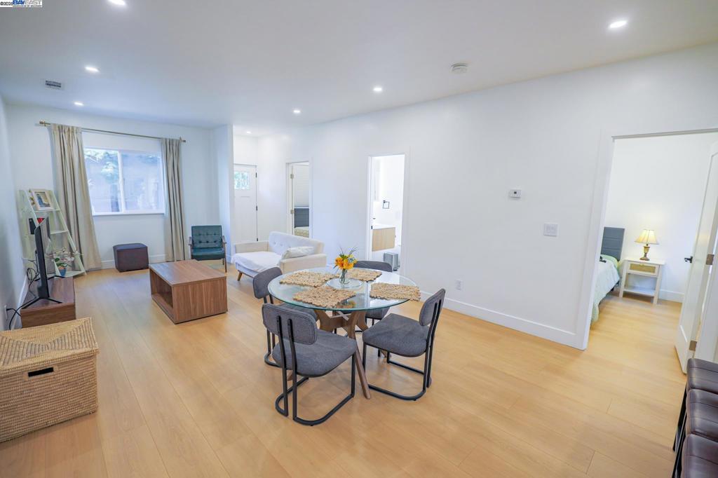 WEST OAKLAND - Residential