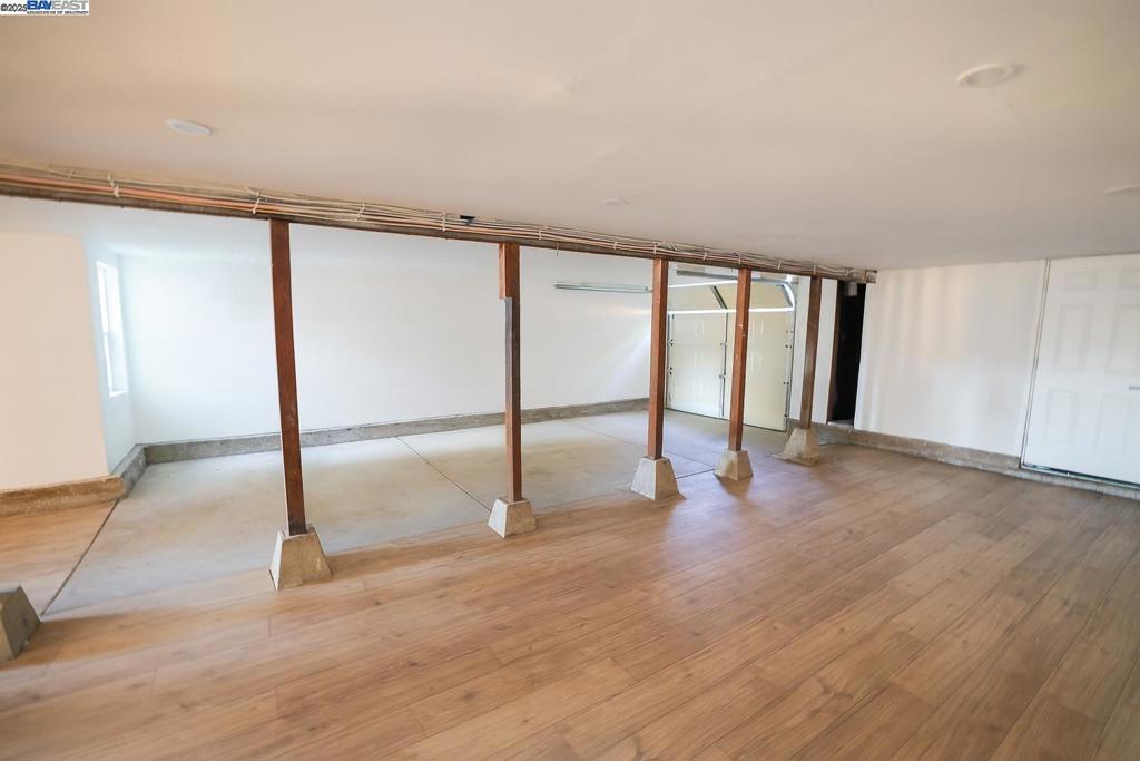 WEST OAKLAND - Residential