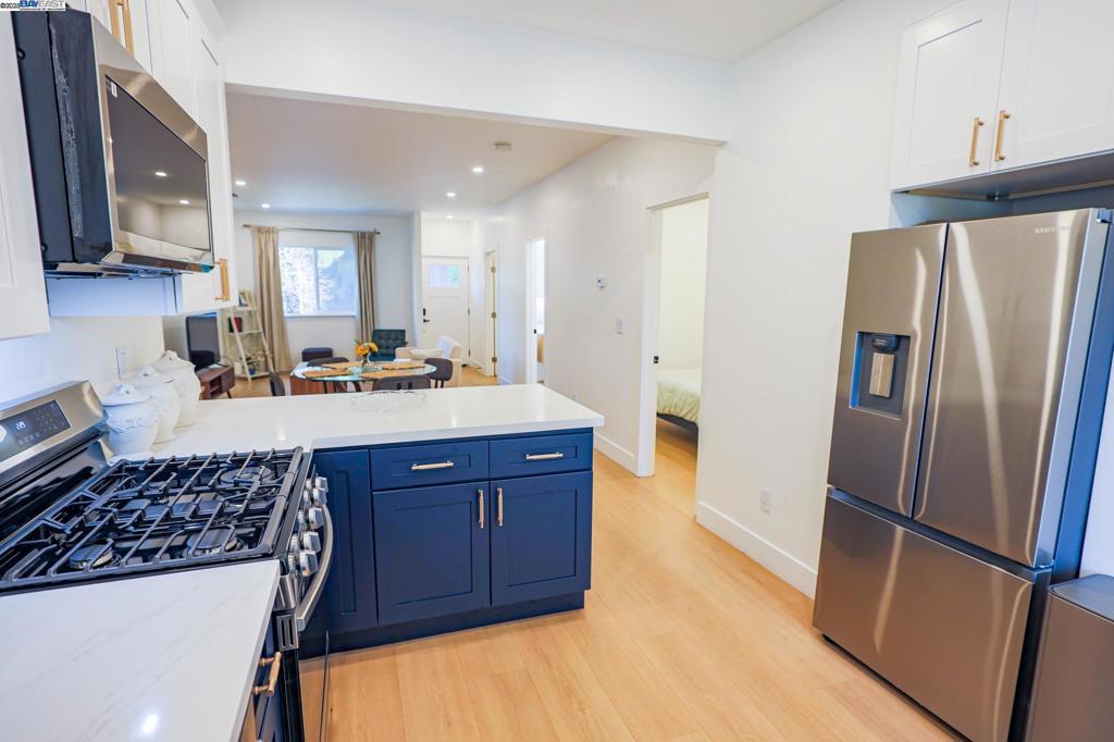 WEST OAKLAND - Residential