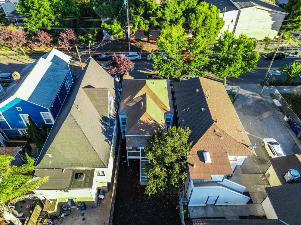 WEST OAKLAND - Residential