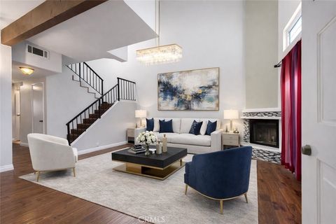 Photo of 6323 Reseda Blvd #13, Tarzana, CA 91335 (MLS # SR26008556)