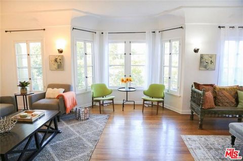 Tiny photo for 601 S Sweetzer Avenue, Los Angeles, CA 90048 (MLS # 25613899)