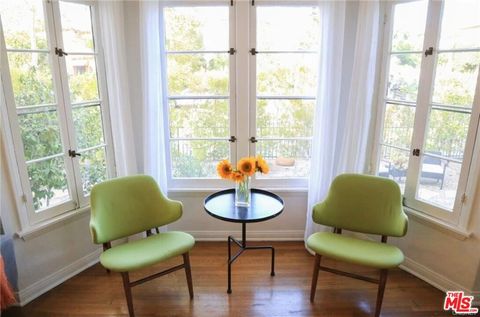 Tiny photo for 601 S Sweetzer Avenue, Los Angeles, CA 90048 (MLS # 25613899)