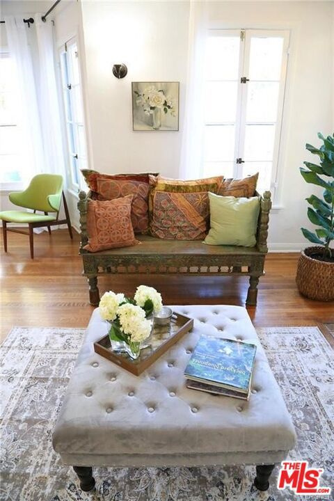 Tiny photo for 601 S Sweetzer Avenue, Los Angeles, CA 90048 (MLS # 25613899)