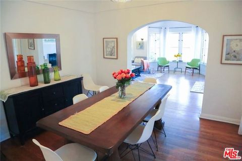 Tiny photo for 601 S Sweetzer Avenue, Los Angeles, CA 90048 (MLS # 25613899)