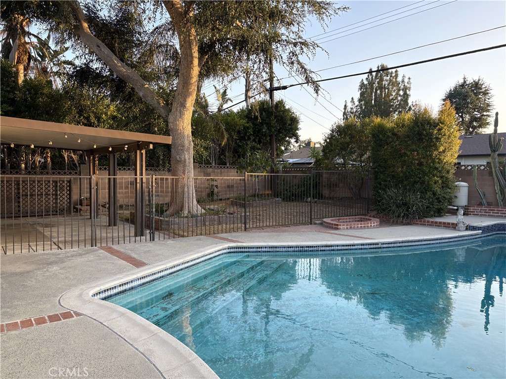6621 Berquist Avenue