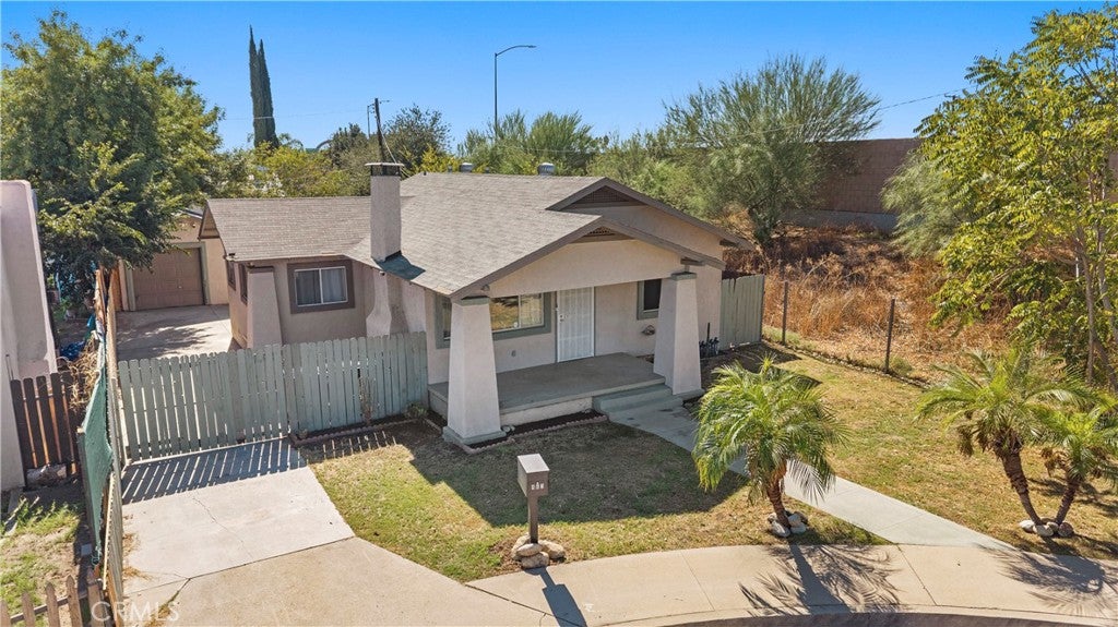 863 W 20th Street