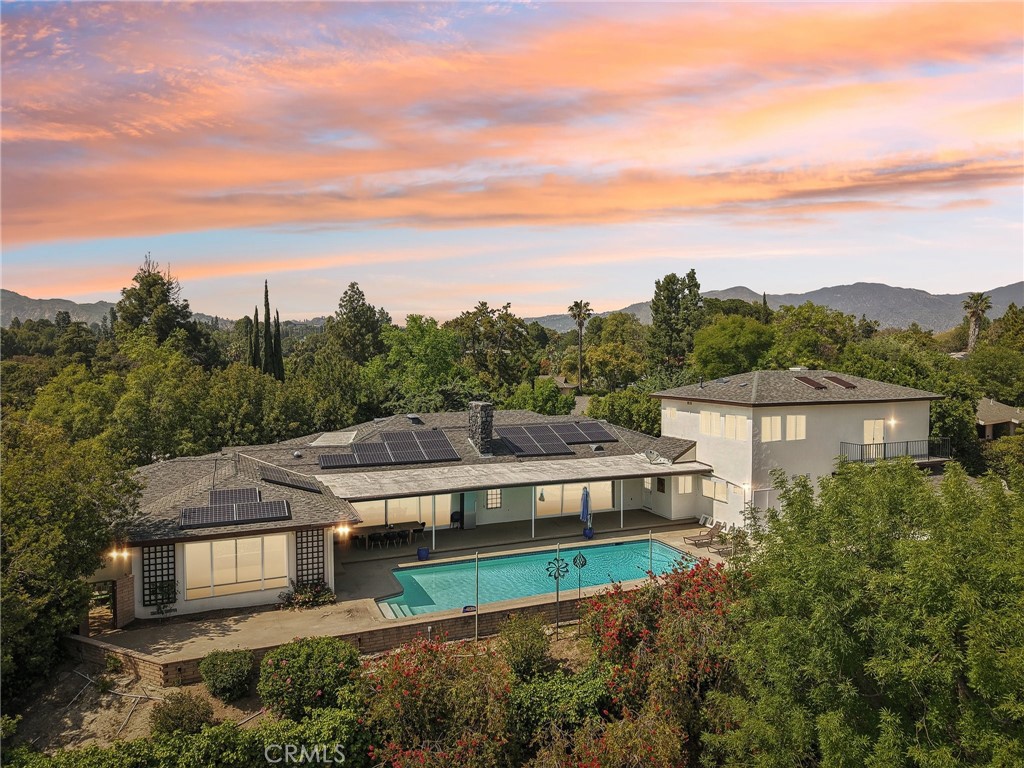 Properties 1 12218 Sarazen Place