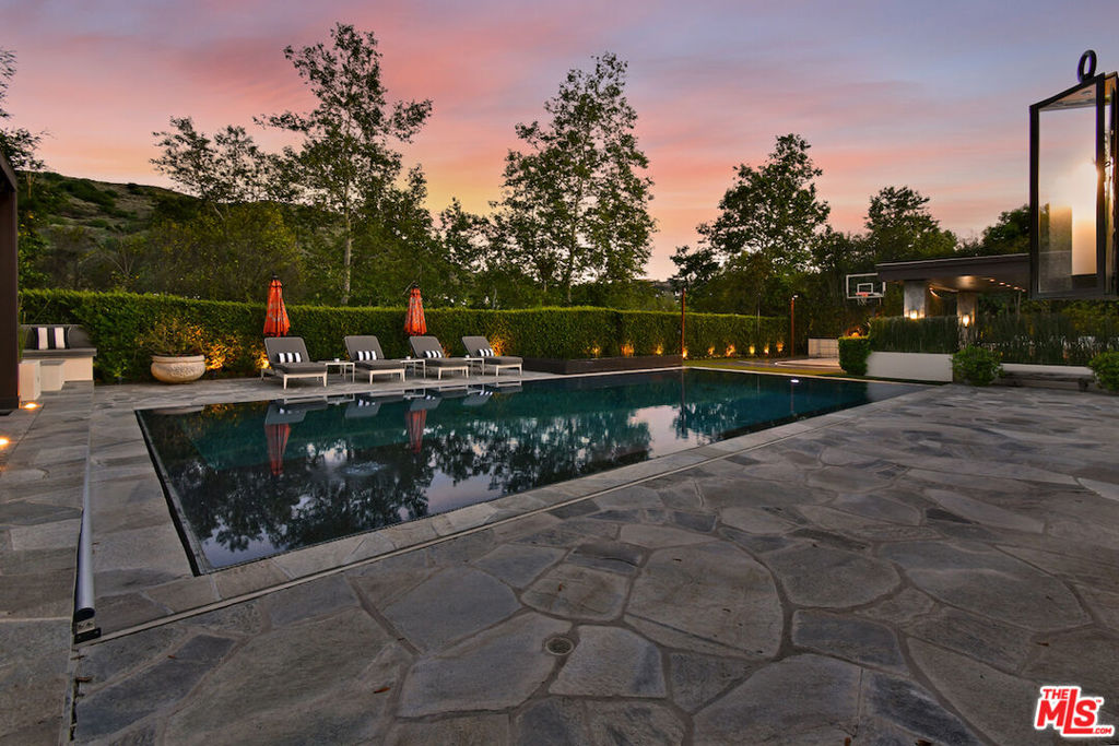 3970 Prado De La Mariposa