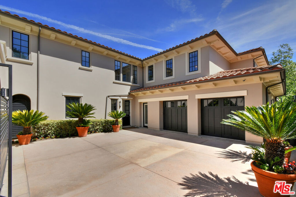 3970 Prado De La Mariposa