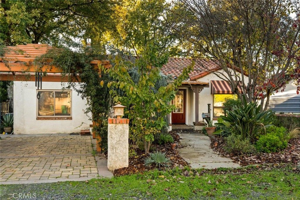 Photo of 1627 Arcadian Avenue, Chico, CA 95926 (MLS # SN25263225)