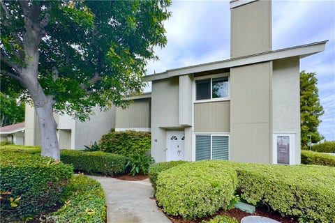 Photo of 10 Goldenbush, Irvine, CA 92604 (MLS # AR26234373)
