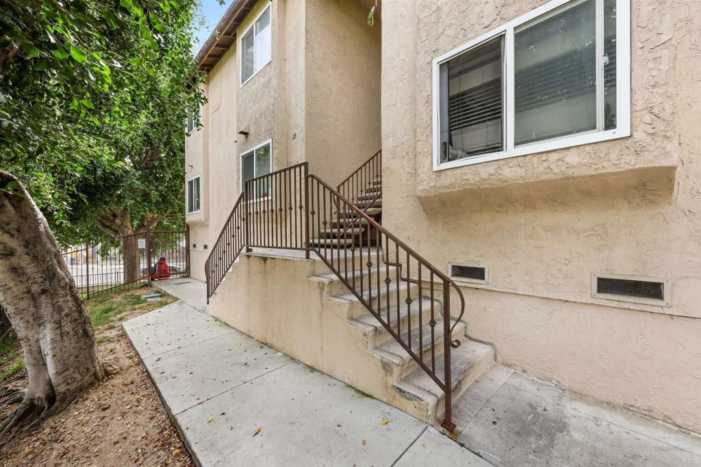 3285 Ocean View Blvd 22