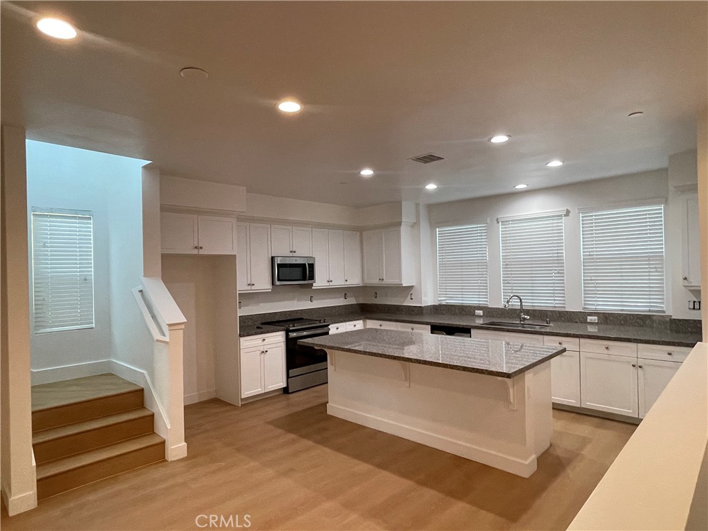1410 N Harbor 1