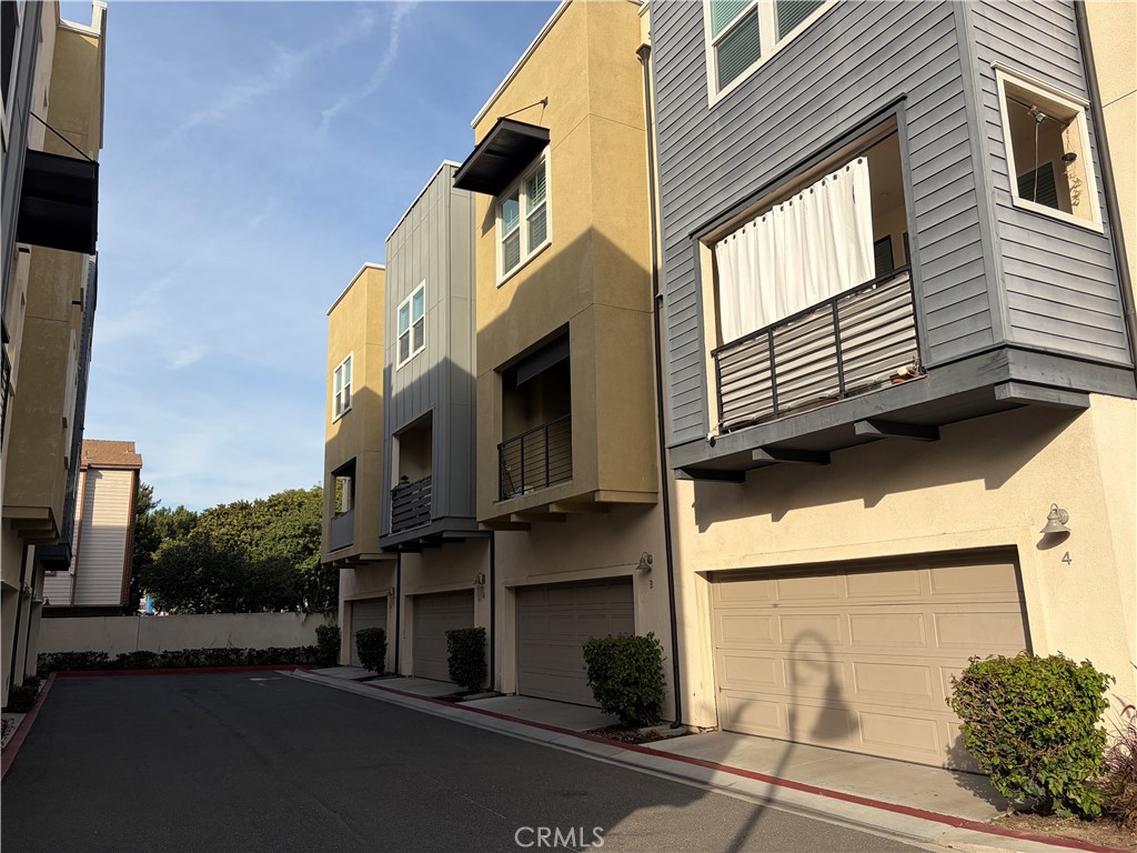 1410 N Harbor 1