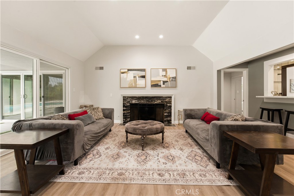 15701 Royal Ridge