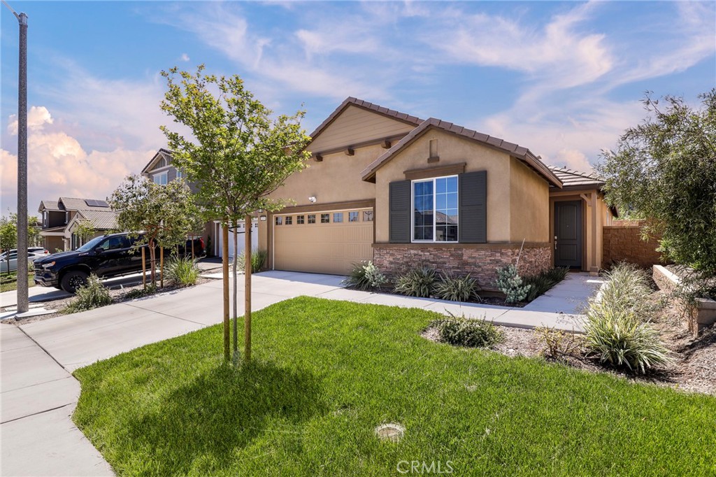 2476 Yellowstone Way