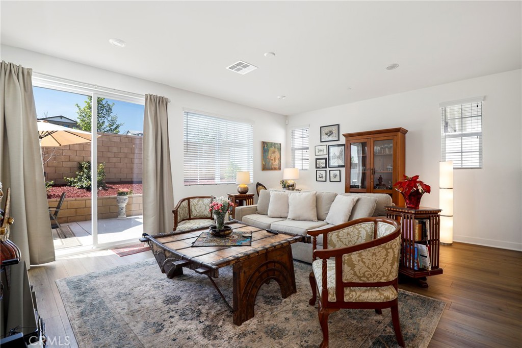 2476 Yellowstone Way