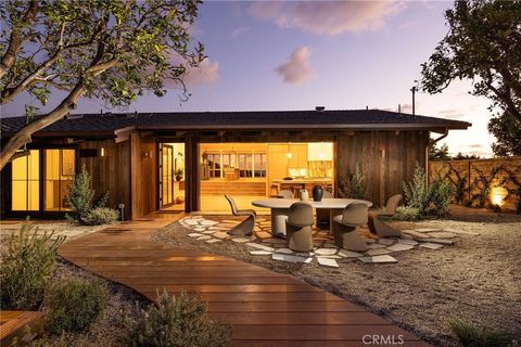 Photo of 1015 Madison Place, Laguna Beach, CA 92651 (MLS # NP25264858)