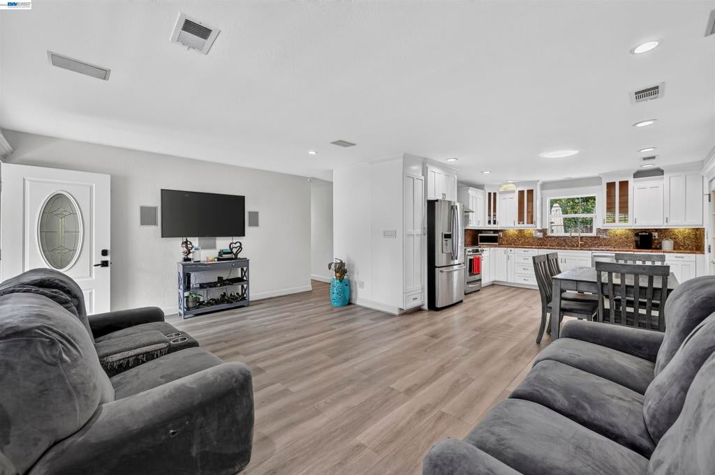 1249 Duffy Way