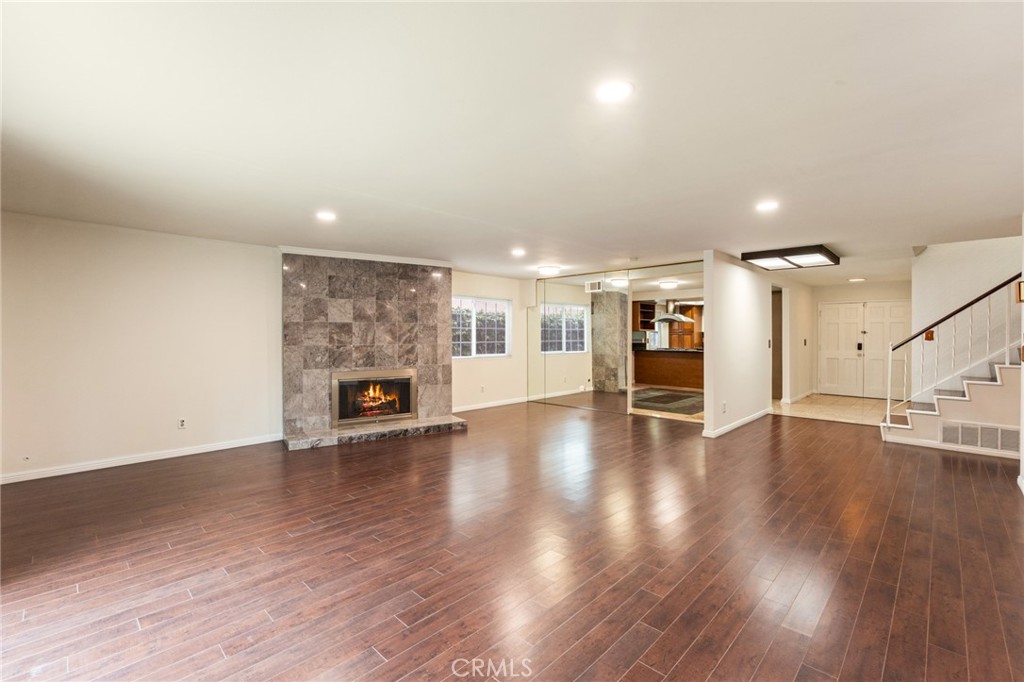 16424 Holmes Place