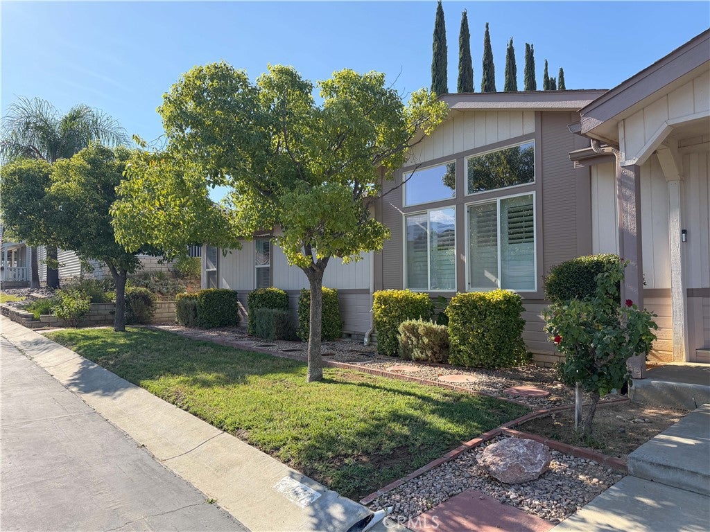10961 Desert Lawn Drive 477