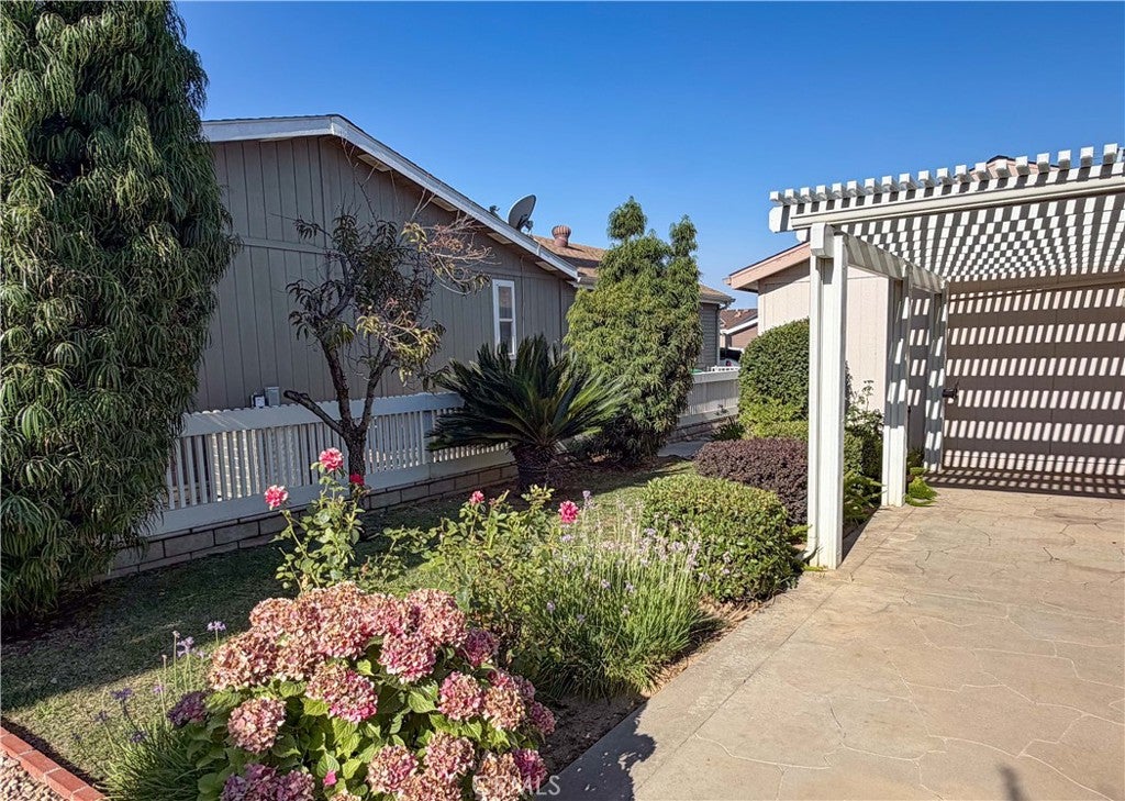 10961 Desert Lawn Drive 477