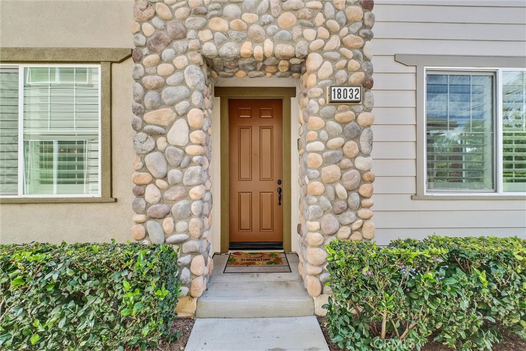 18032 Magee Ln