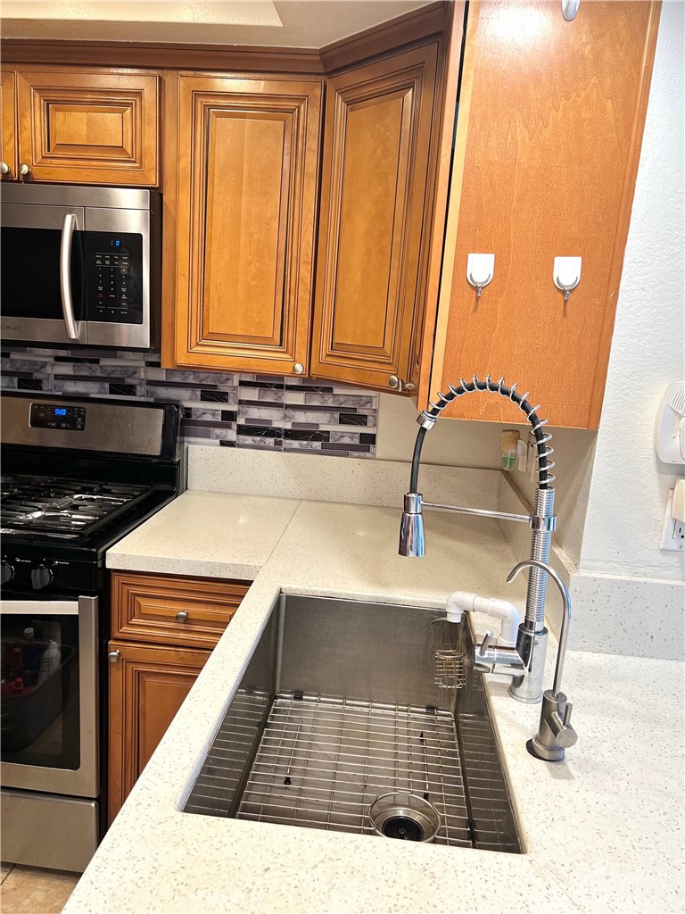 1309 Mission Boulevard W 59