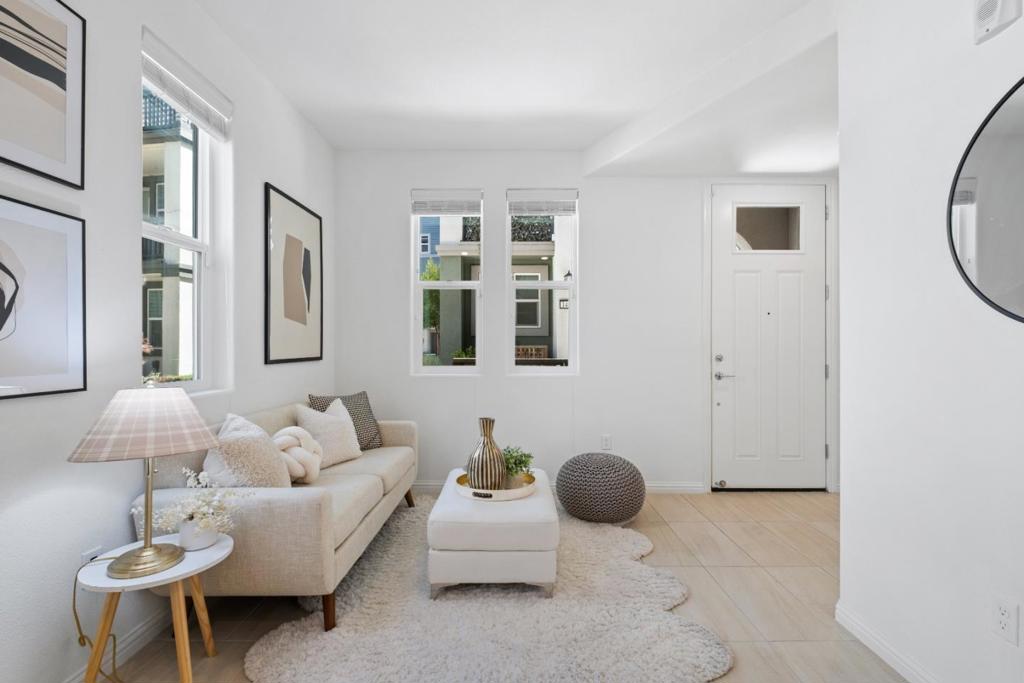 1452 Lavender Loop
