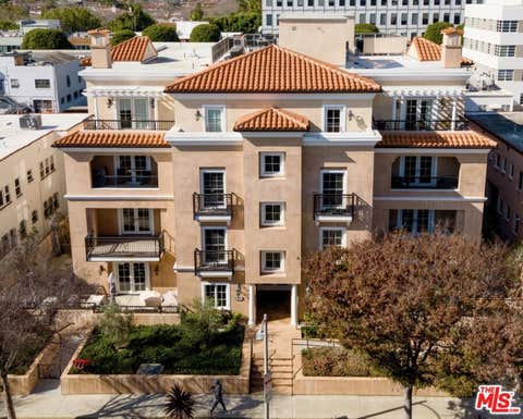 Photo of 313 S Reeves Drive #203, Beverly Hills, CA 90212 (MLS # 26851263)